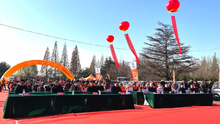 持续引领行业服务水准向上进阶！海宝“首届暖冬服务节暨孝文化传承启动仪式”盛大启幕！